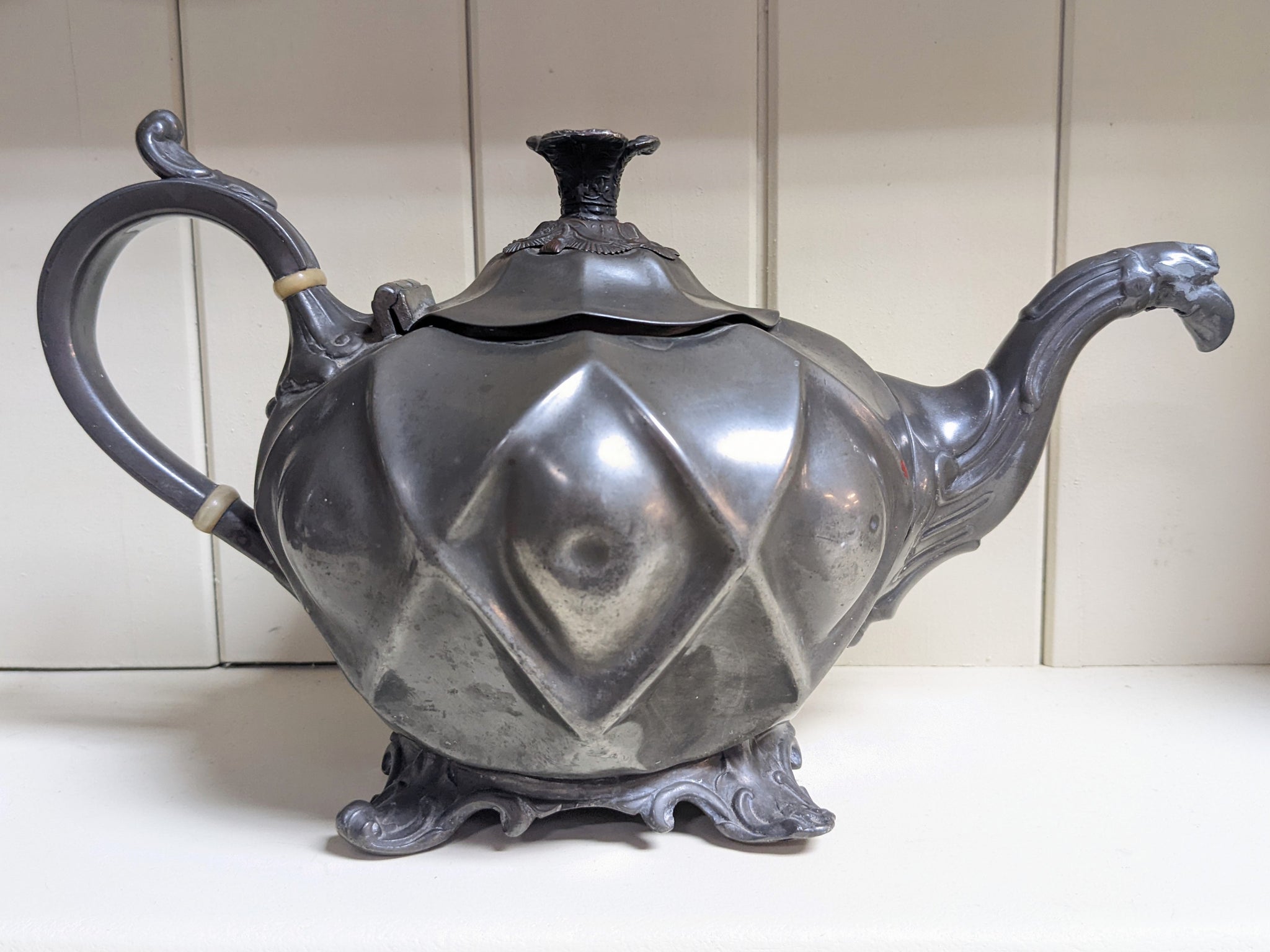 ROOS JONKER & DEAN TIPPET S.T. 未開封送料込み Ornate Pewter Teapot by James Dixon & Son c.1843 – Old
