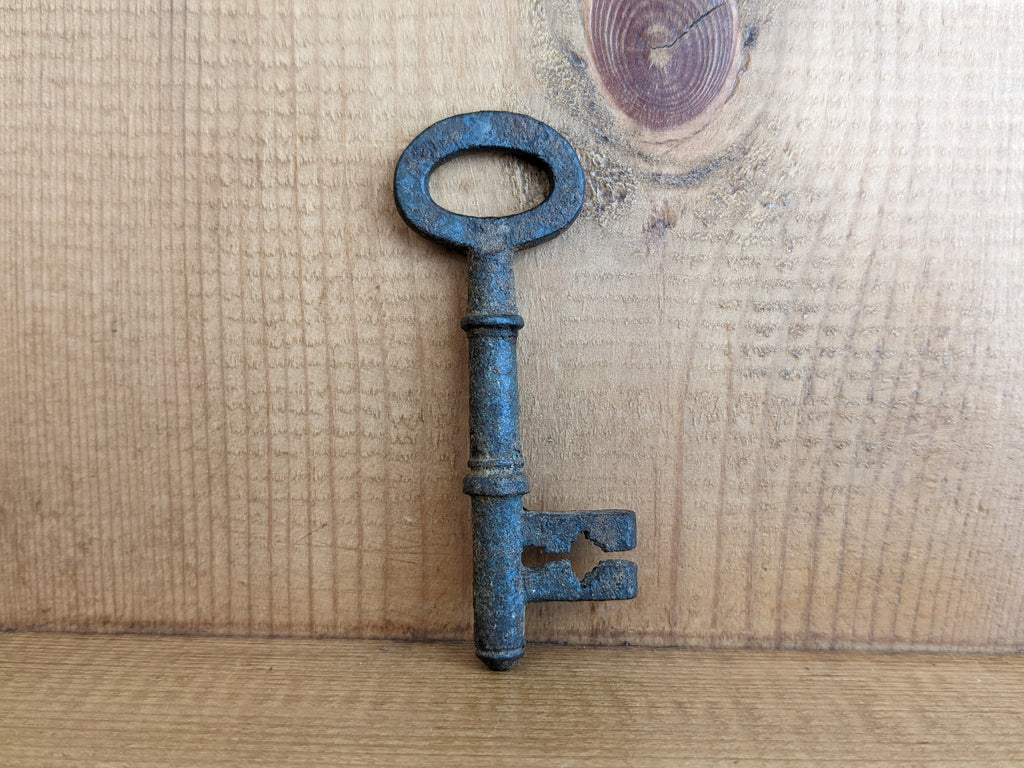 Original Small Vintage Key – Old Bridge Antiques