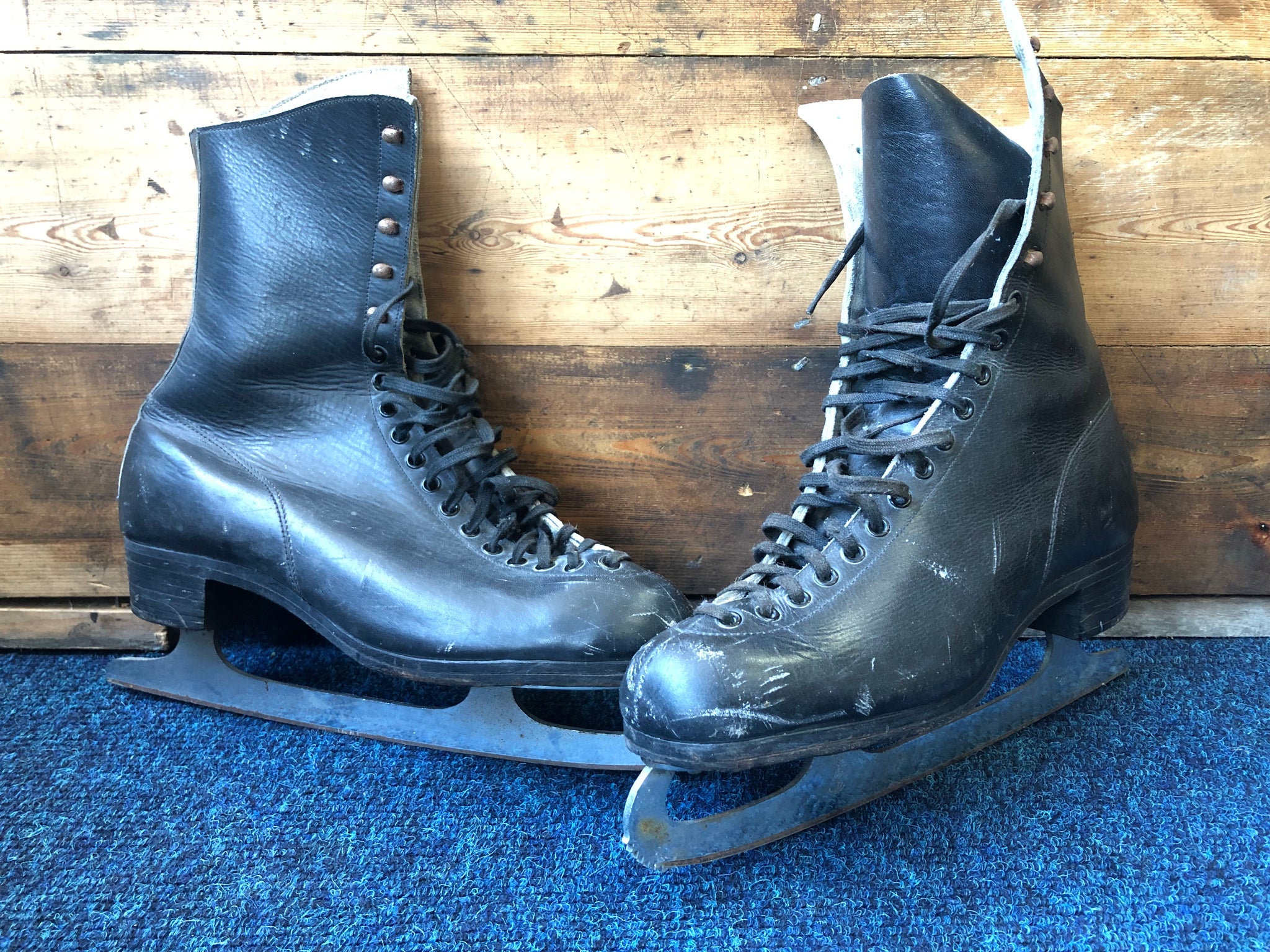 Vintage Ice Skating Boots – Old Bridge Antiques1